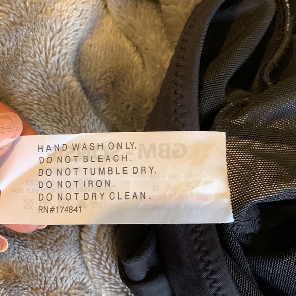 NWT SONSIE by GRACING HALTER SWIMSUIT - Picture 7 of 10